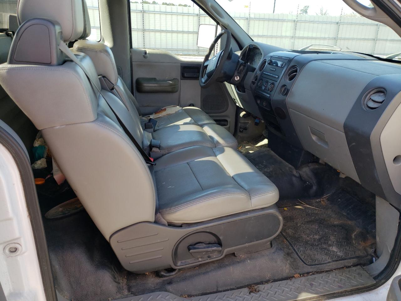 Photo 5 from auction – 2008 FORD F150 with VIN 1FTRF12248KE55623