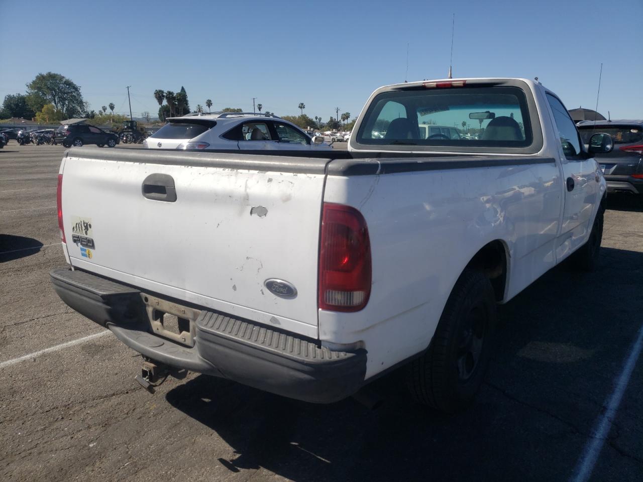 Photo 4 from auction – 2001 FORD F150 with VIN 1FTZF17261KF60338