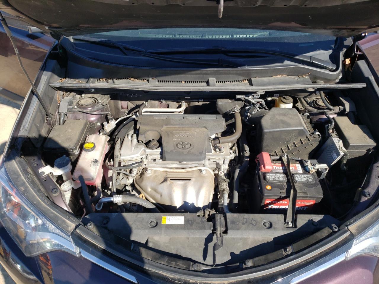 Photo 7 from auction – 2018 TOYOTA RAV4 LE with VIN 2T3ZFREV4JW483763
