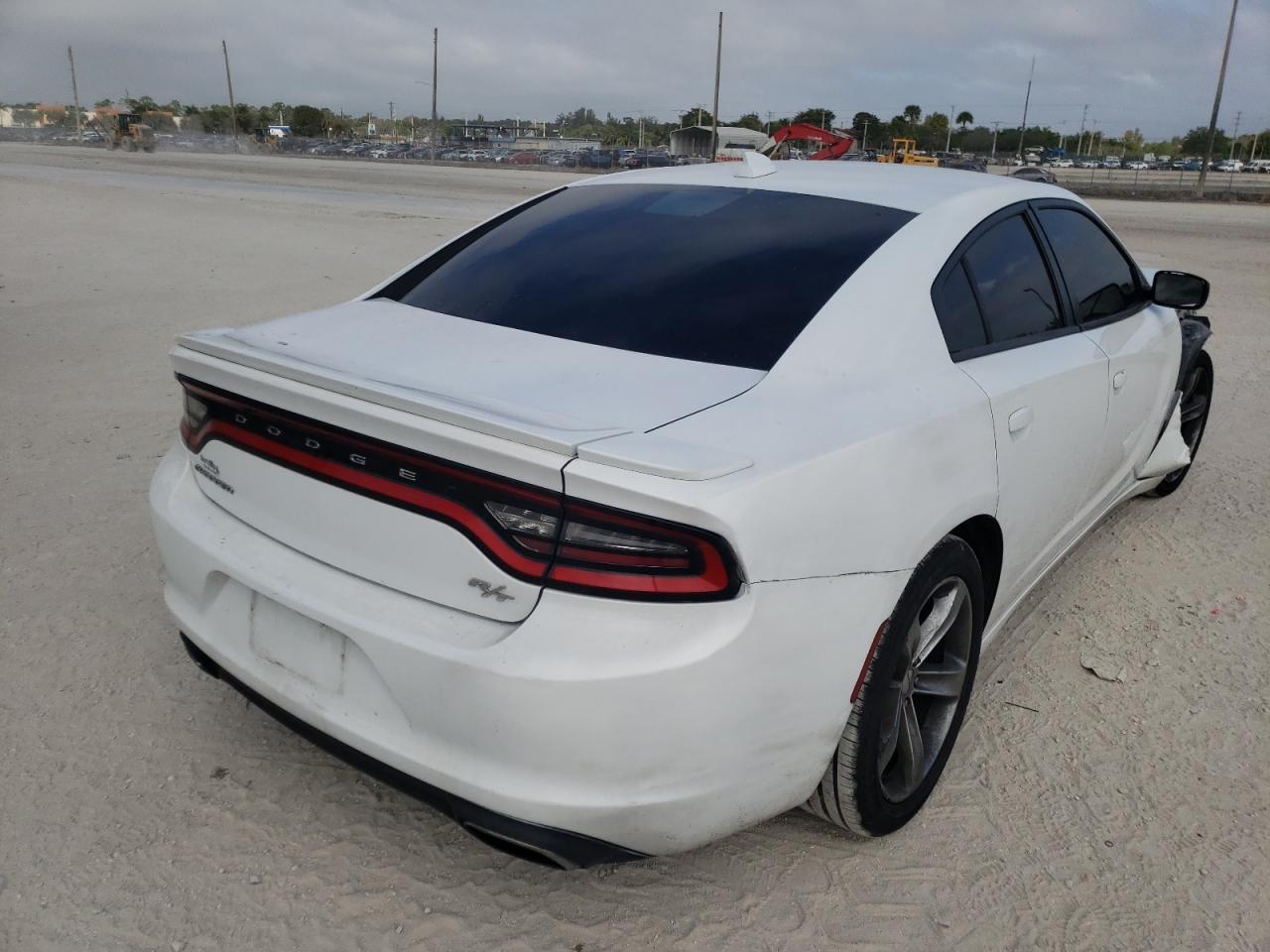 Photo 4 from auction – 2015 DODGE CHARGER R/ with VIN 2C3CDXCTXFH741992