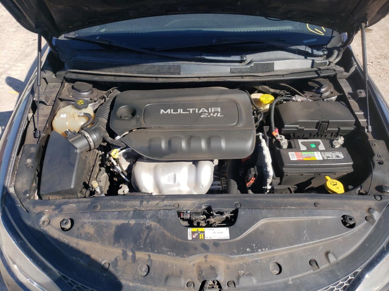 Photo 7 from auction – 2016 CHRYSLER 200 S with VIN 1C3CCCBB0GN157775