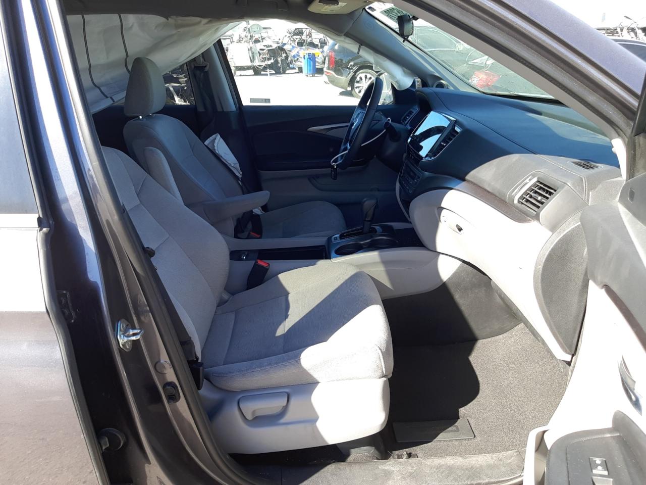 Photo 5 from auction – 2019 HONDA PILOT EX with VIN 5FNYF5H33KB019031