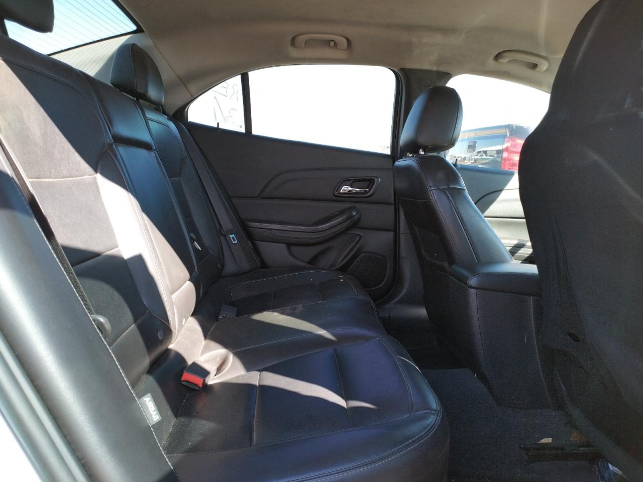 Photo 6 from auction – 2016 CHEVROLET MALIBU LIM with VIN 1G11E5SA8GF134604