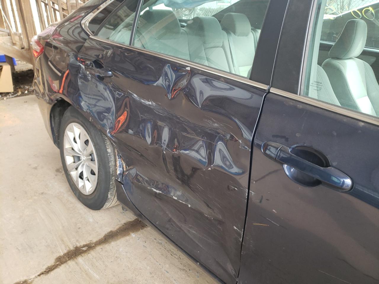 Photo 9 from auction – 2016 TOYOTA CAMRY LE with VIN 4T4BF1FK0GR534142