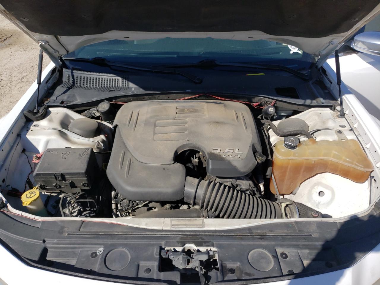 Photo 7 from auction – 2012 CHRYSLER 300 LIMITE with VIN 2C3CCACG3CH138221
