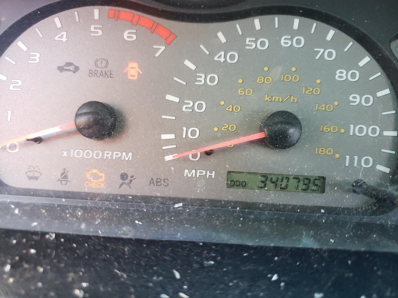 Photo 8 from auction – 2004 TOYOTA SEQUOIA LI with VIN 5TDBT48AX4S213836
