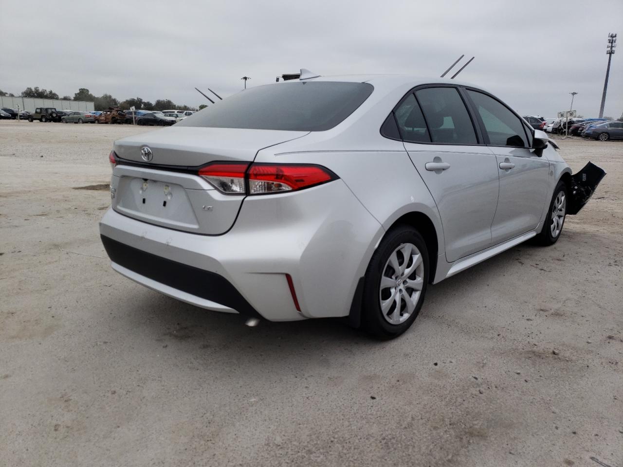 Photo 4 from auction – 2022 TOYOTA COROLLA LE with VIN 5YFEPMAE6NP293810