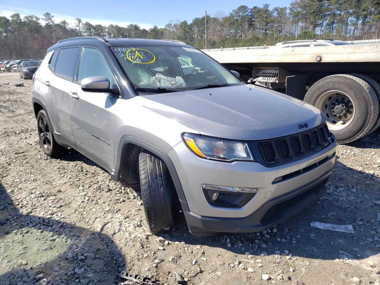JEEP COMPASS LA 2019 with VIN 3C4NJCBBXKT649409 - Photo from auction