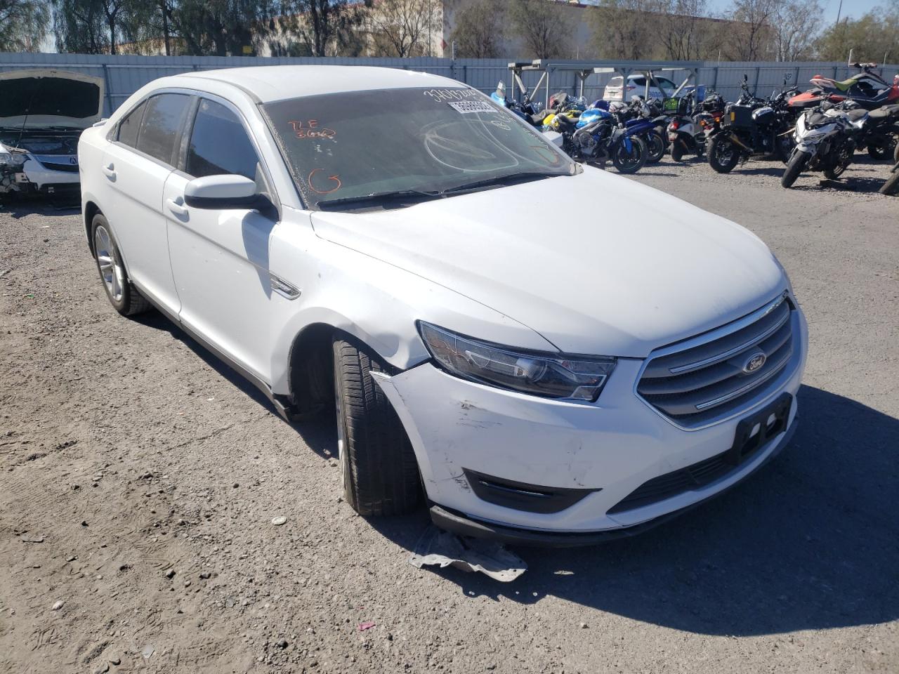 FORD TAURUS SEL 2015 с VIN 1FAHP2E88FG177913 - Фото с аукциона