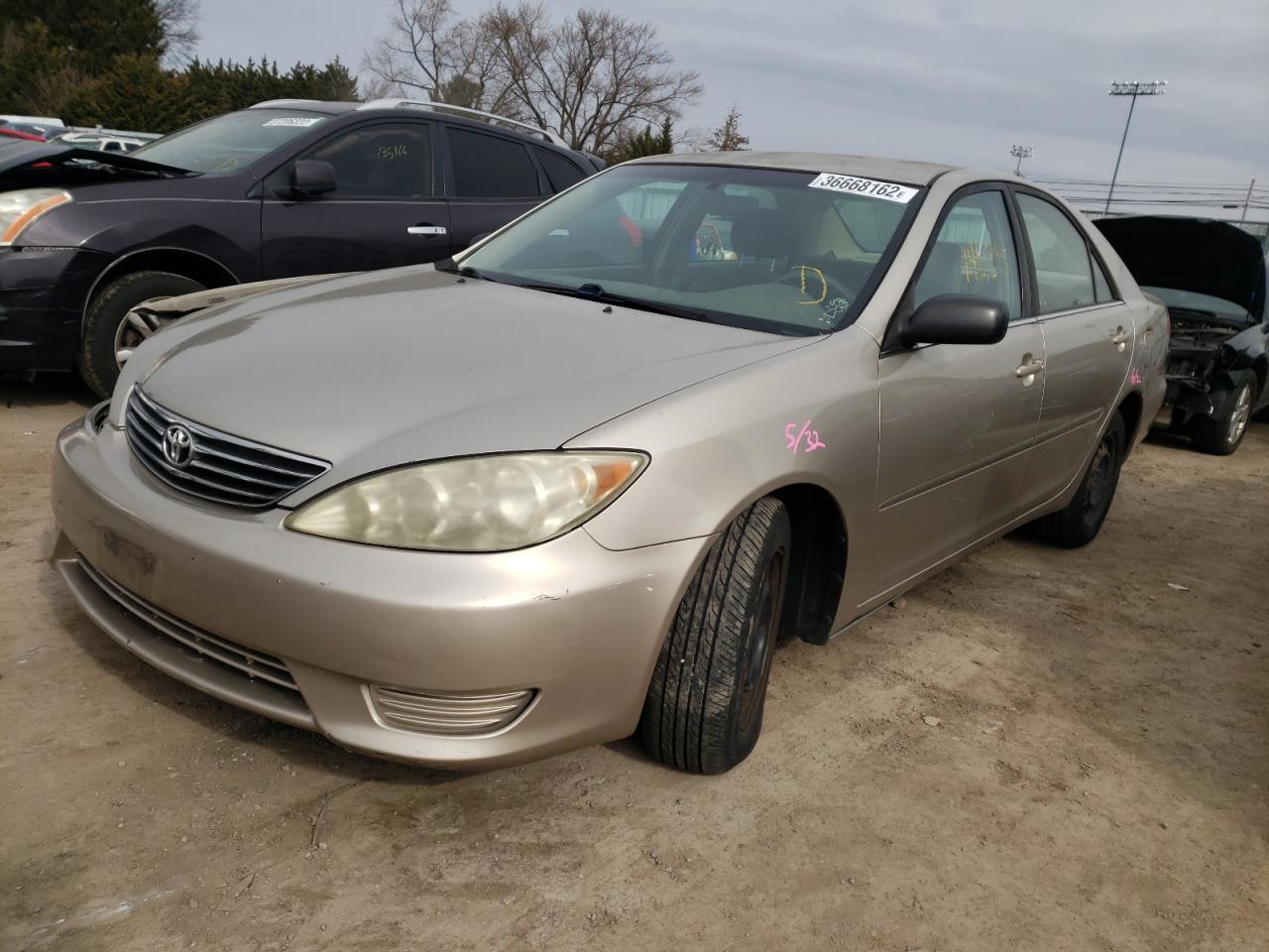 Photo 2 from auction – 2006 TOYOTA CAMRY LE with VIN JTDBE32K863051621