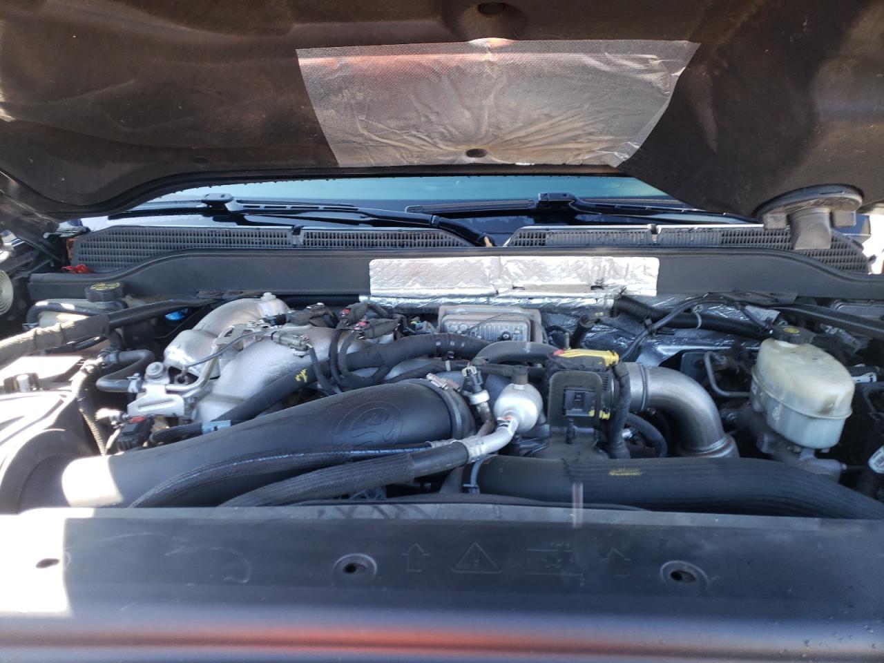 Photo 7 from auction – 2018 CHEVROLET SILVERADO with VIN 1GC1KWEY0JF116006