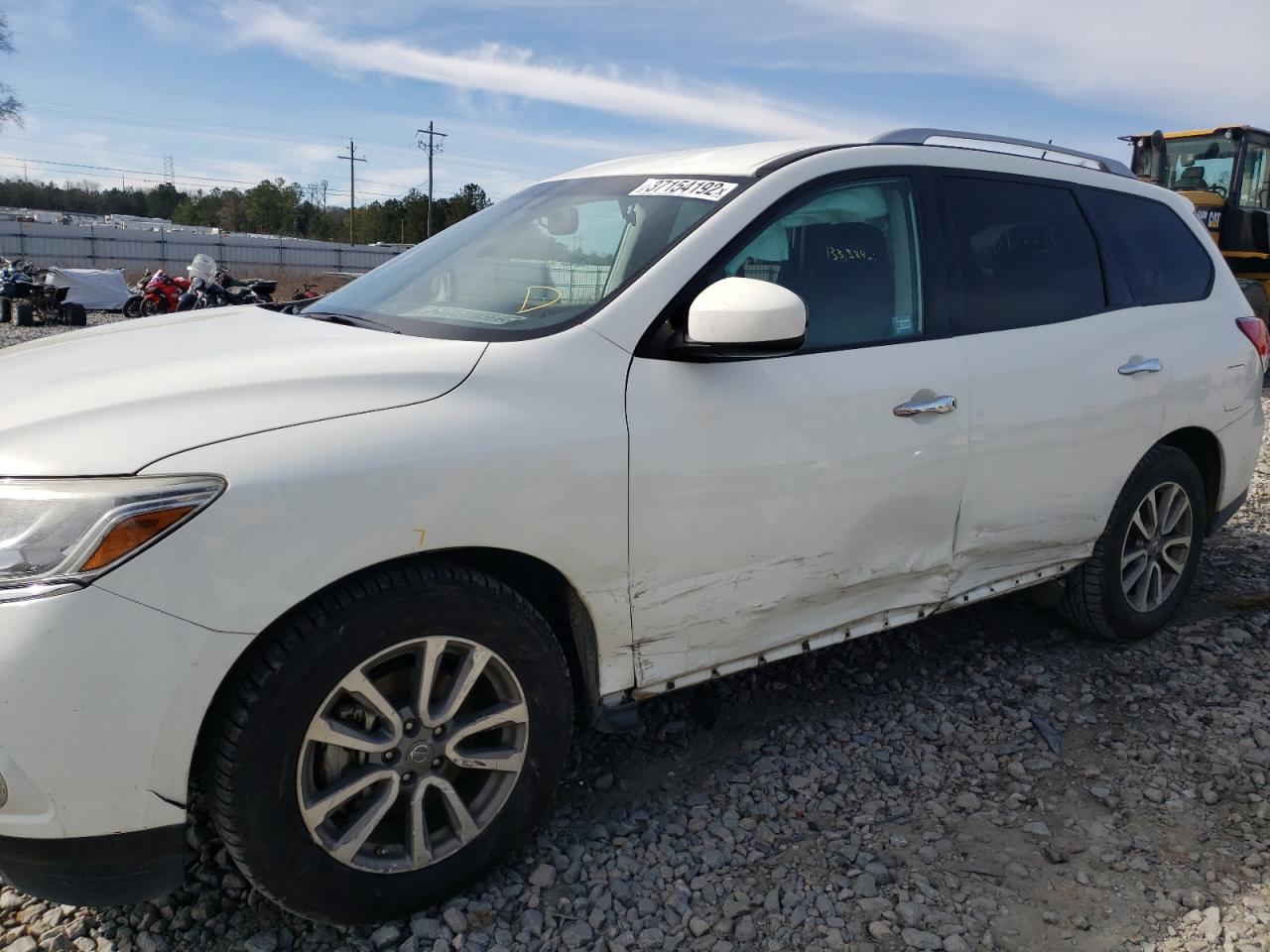 Photo 9 from auction – 2016 NISSAN PATHFINDER with VIN 5N1AR2MNXGC638398