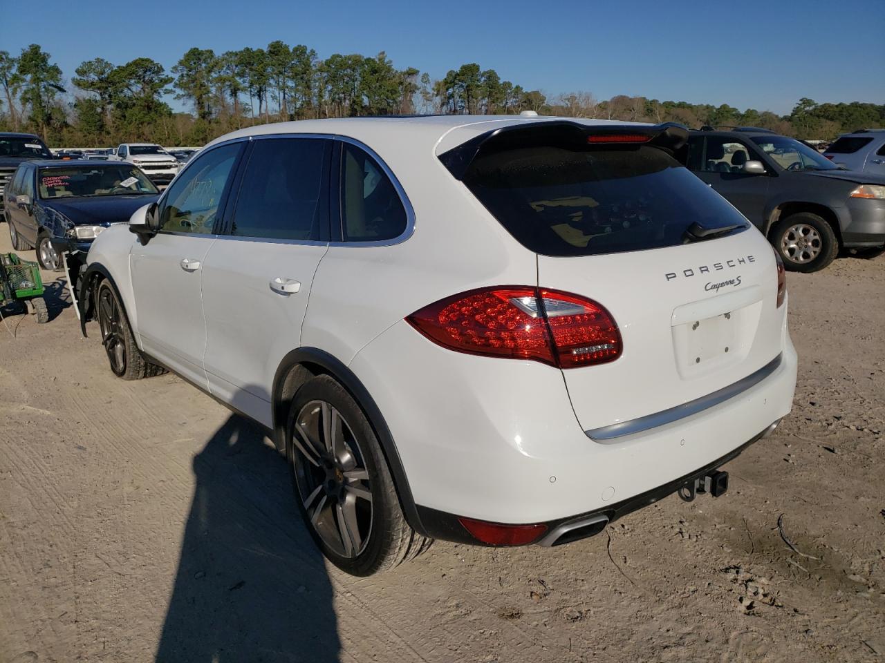 Фото 3 с аукциона – 2013 PORSCHE CAYENNE S с VIN WP1AB2A24DLA82747