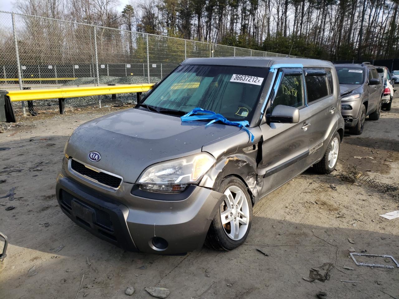 Photo 2 from auction – 2011 KIA SOUL + with VIN KNDJT2A29B7222036