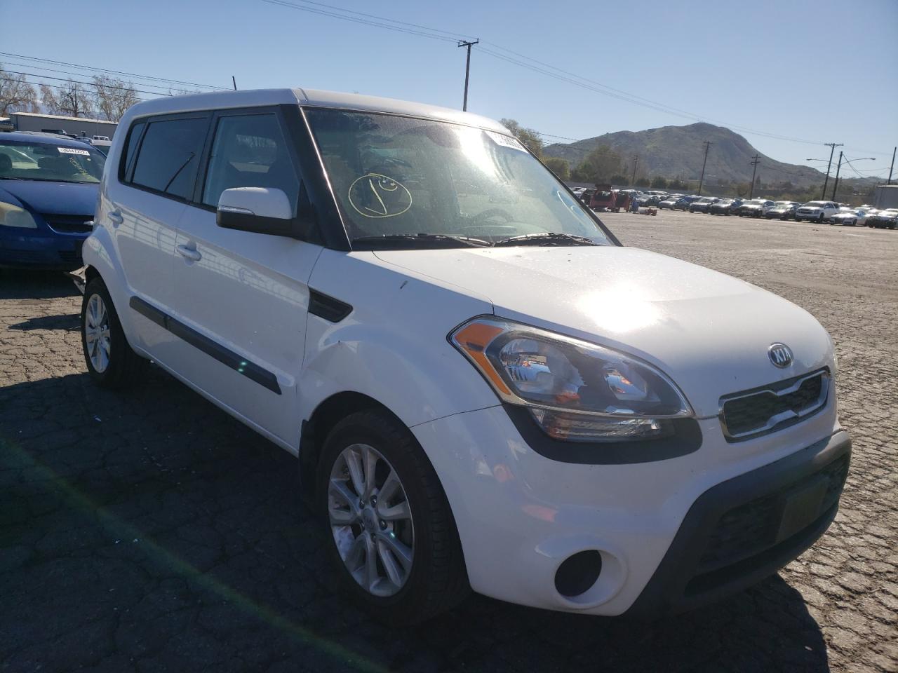 KIA SOUL + 2013 with VIN KNDJT2A65D7585763 - Photo from auction
