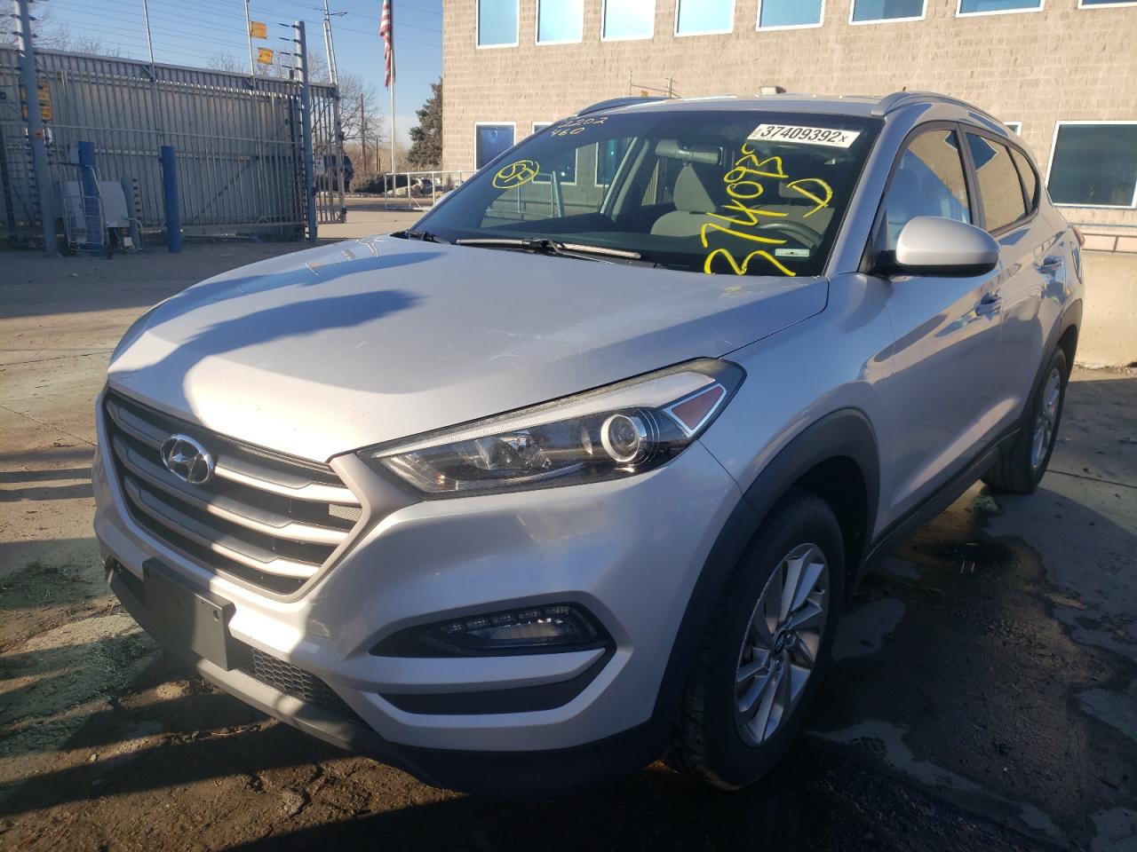 Photo 2 from auction – 2016 HYUNDAI TUCSON LIM with VIN KM8J3CA46GU082913