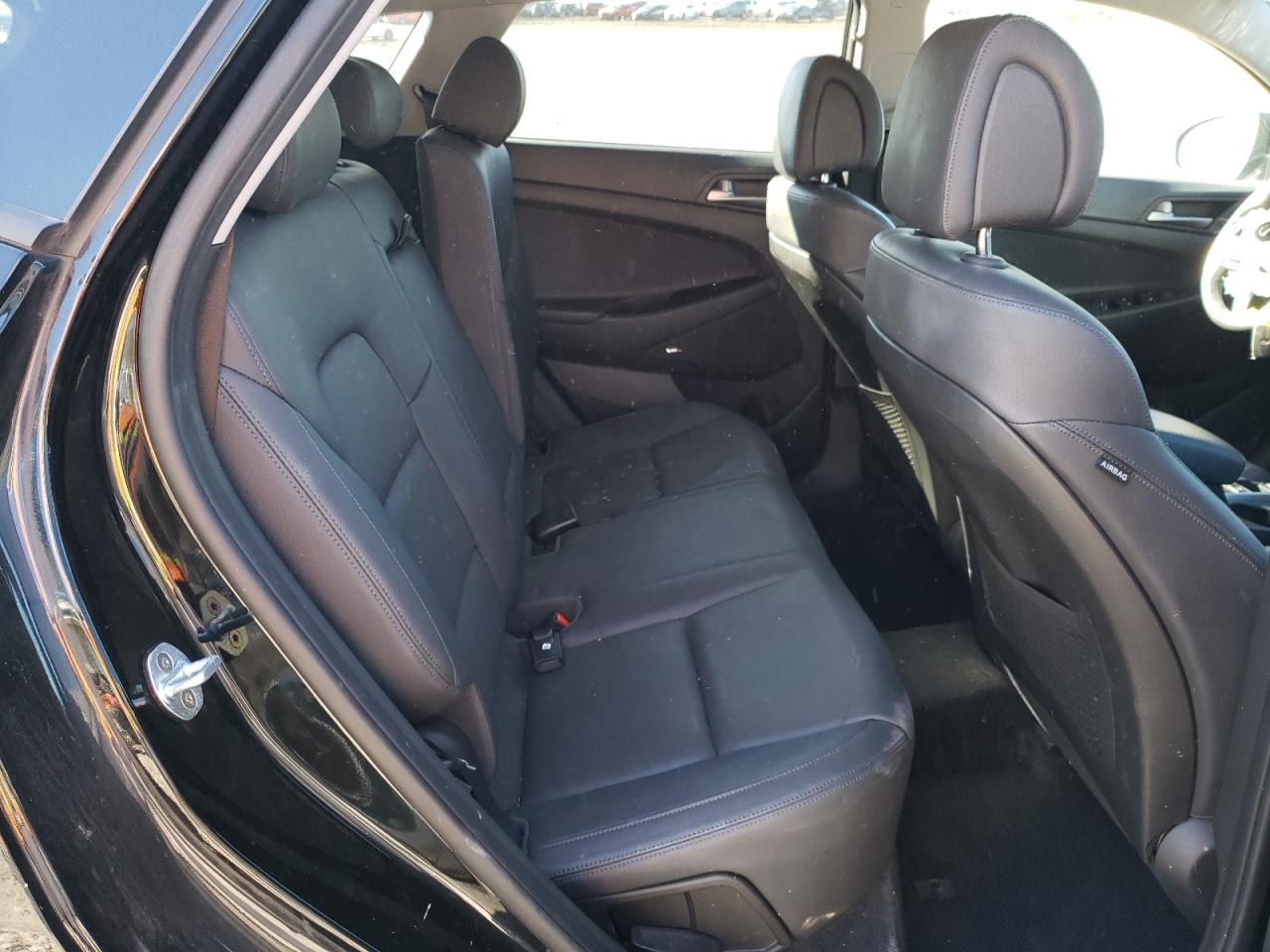 Photo 6 from auction – 2017 HYUNDAI TUCSON LIM with VIN KM8J3CA4XHU512475