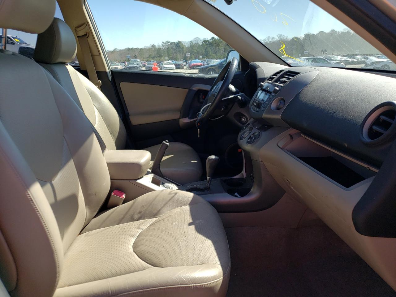 Photo 5 from auction – 2007 TOYOTA RAV4 LIMIT with VIN JTMBK31V476018765
