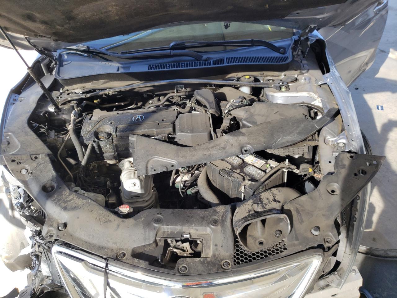 Photo 7 from auction – 2016 ACURA TLX with VIN 19UUB1F34GA002083