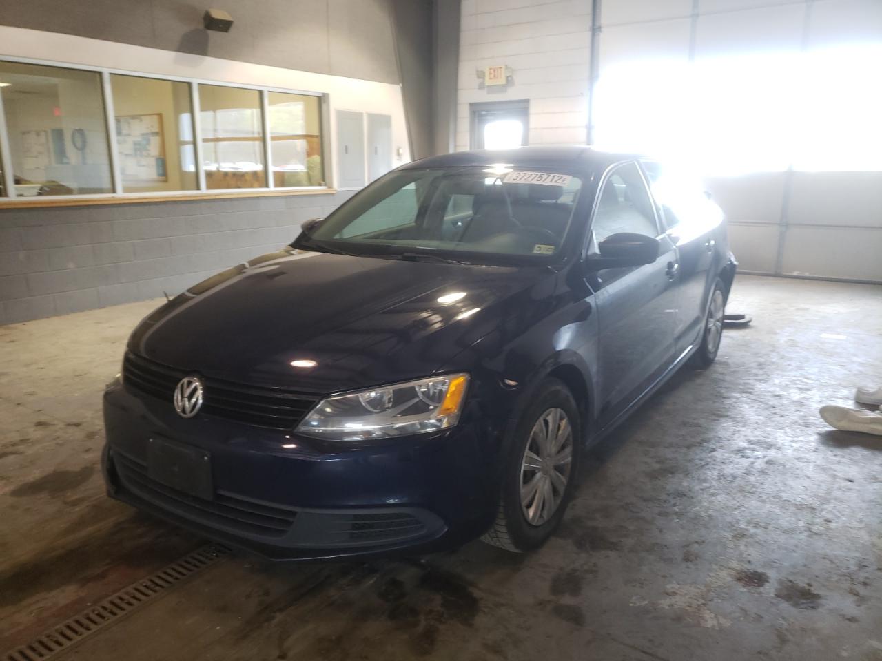 Photo 2 from auction – 2012 VOLKSWAGEN JETTA BASE with VIN 3VW2K7AJ2CM404628