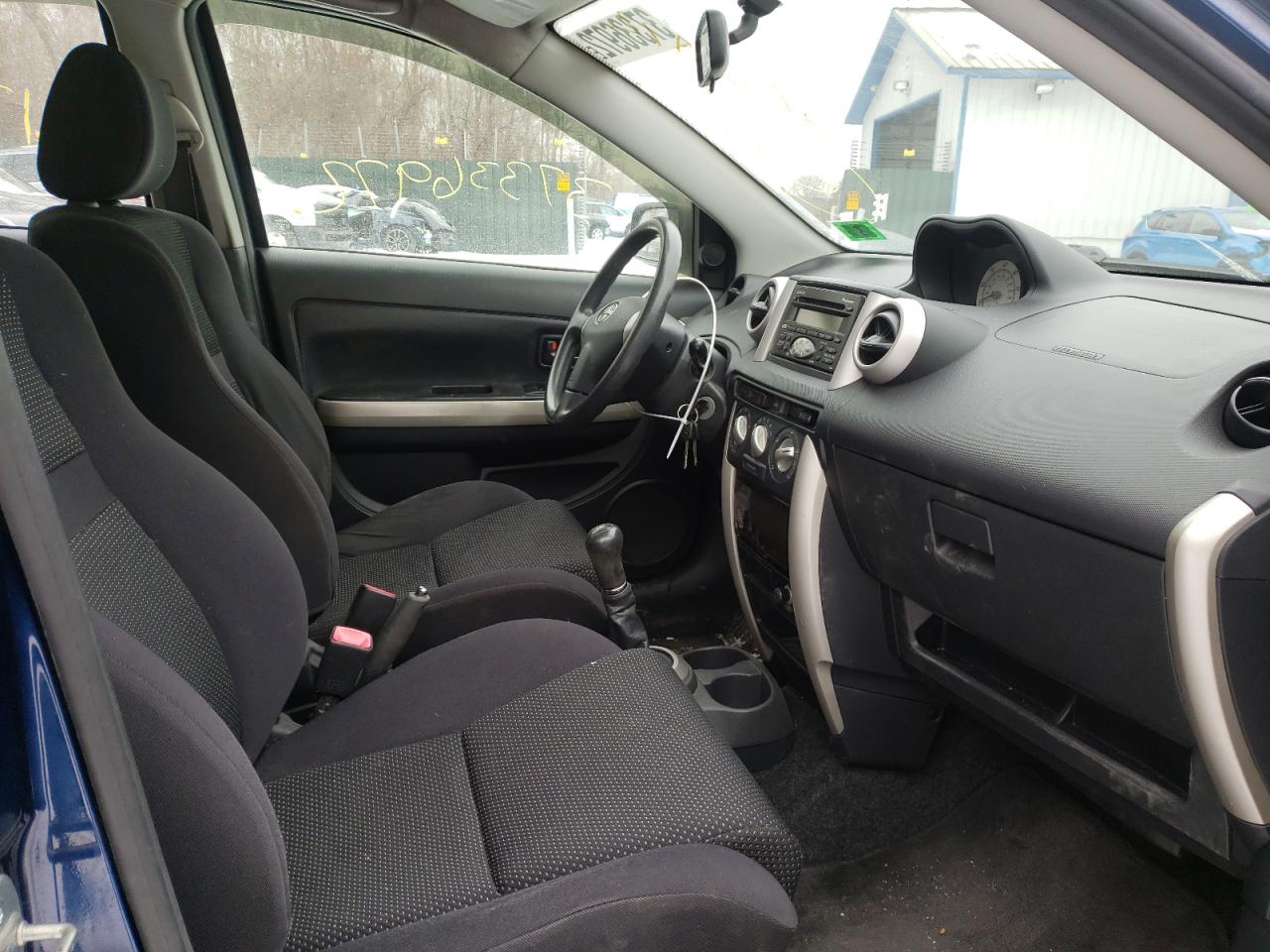 Photo 5 from auction – 2005 TOYOTA SCION XA with VIN JTKKT624450111167