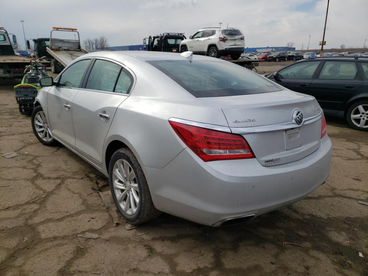 Photo 3 from auction – 2015 BUICK LACROSSE with VIN 1G4GB5G31FF224918