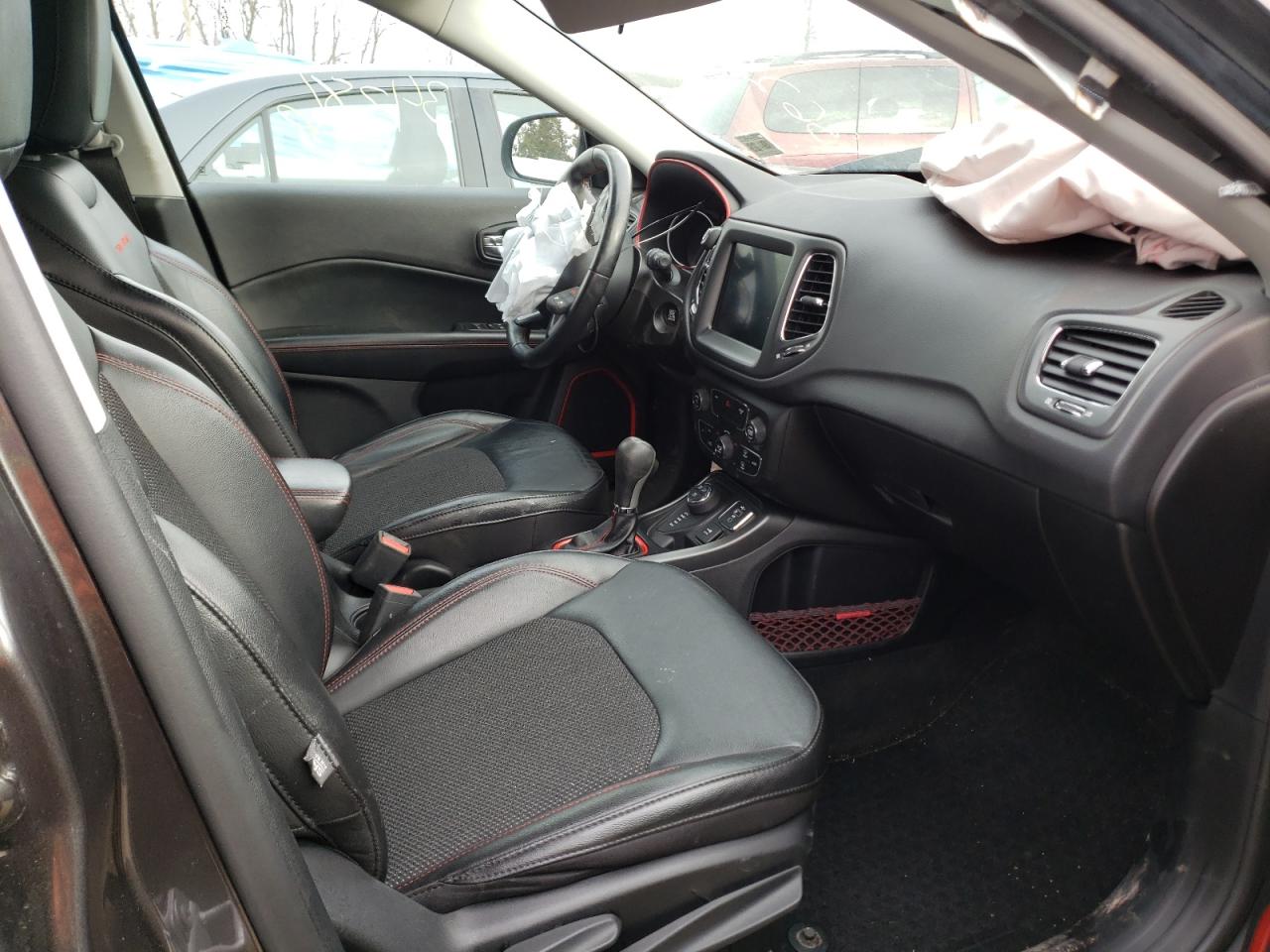 Photo 5 from auction – 2020 JEEP COMPASS TR with VIN 3C4NJDDBXLT106839