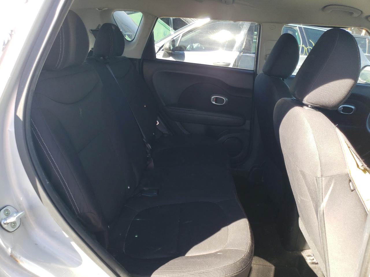 Photo 6 from auction – 2015 KIA SOUL with VIN KNDJN2A2XF7761202