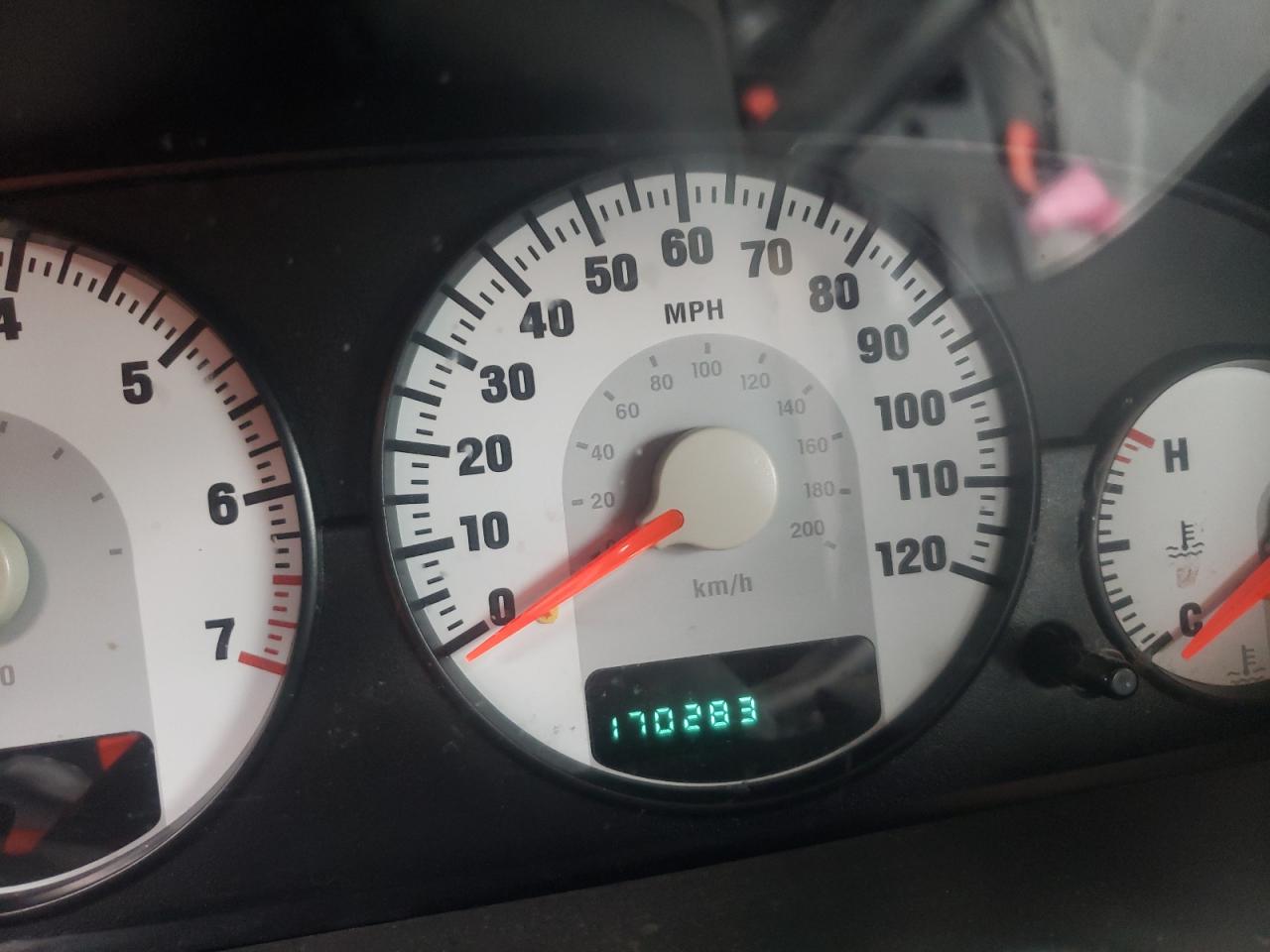 Photo 8 from auction – 2005 DODGE STRATUS SX with VIN 1B3EL46J55N599221