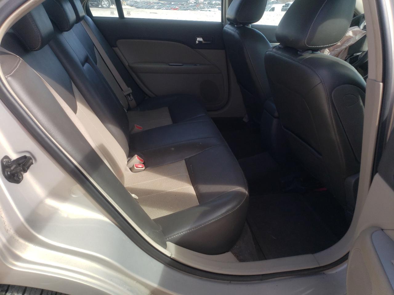 Photo 6 from auction – 2010 MERCURY MILAN with VIN 3MEHM0JA8AR622375