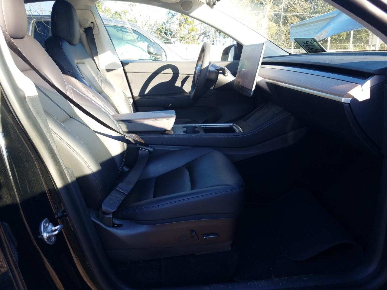 Photo 5 from auction – 2021 TESLA MODEL Y with VIN 5YJYGDEE0MF193901