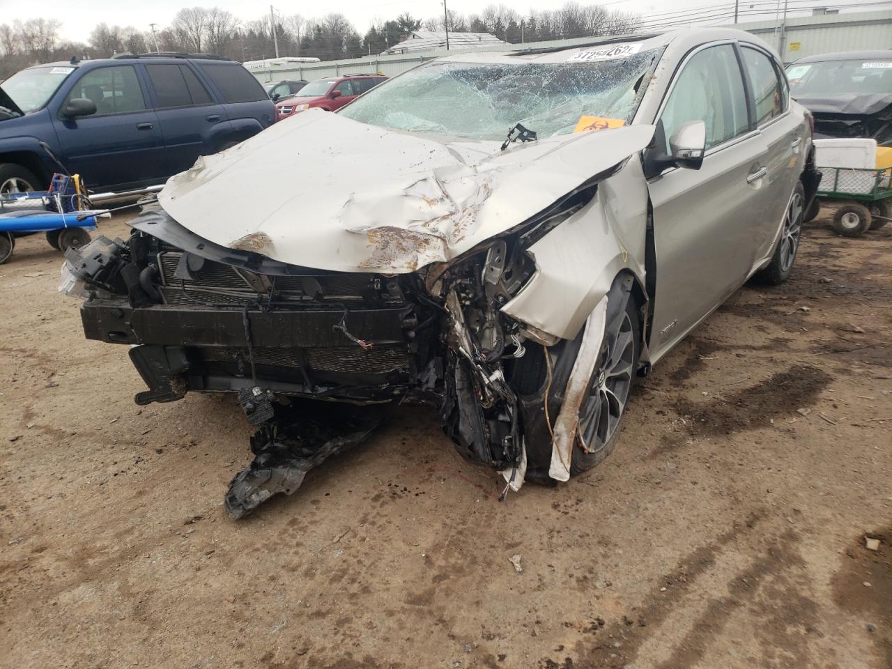 Photo 2 from auction – 2018 TOYOTA AVALON HYB with VIN 4T1BD1EB0JU061870