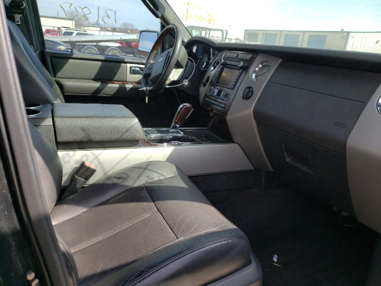 Photo 5 from auction – 2010 FORD EXPEDITION with VIN 1FMJU1K51AEB64543