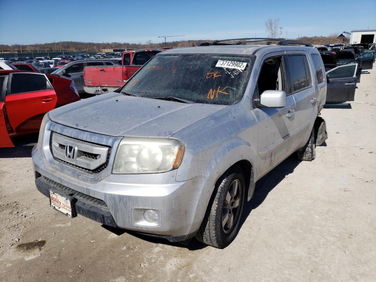 Photo 2 from auction – 2011 HONDA PILOT EXL with VIN 5FNYF4H55BB069151