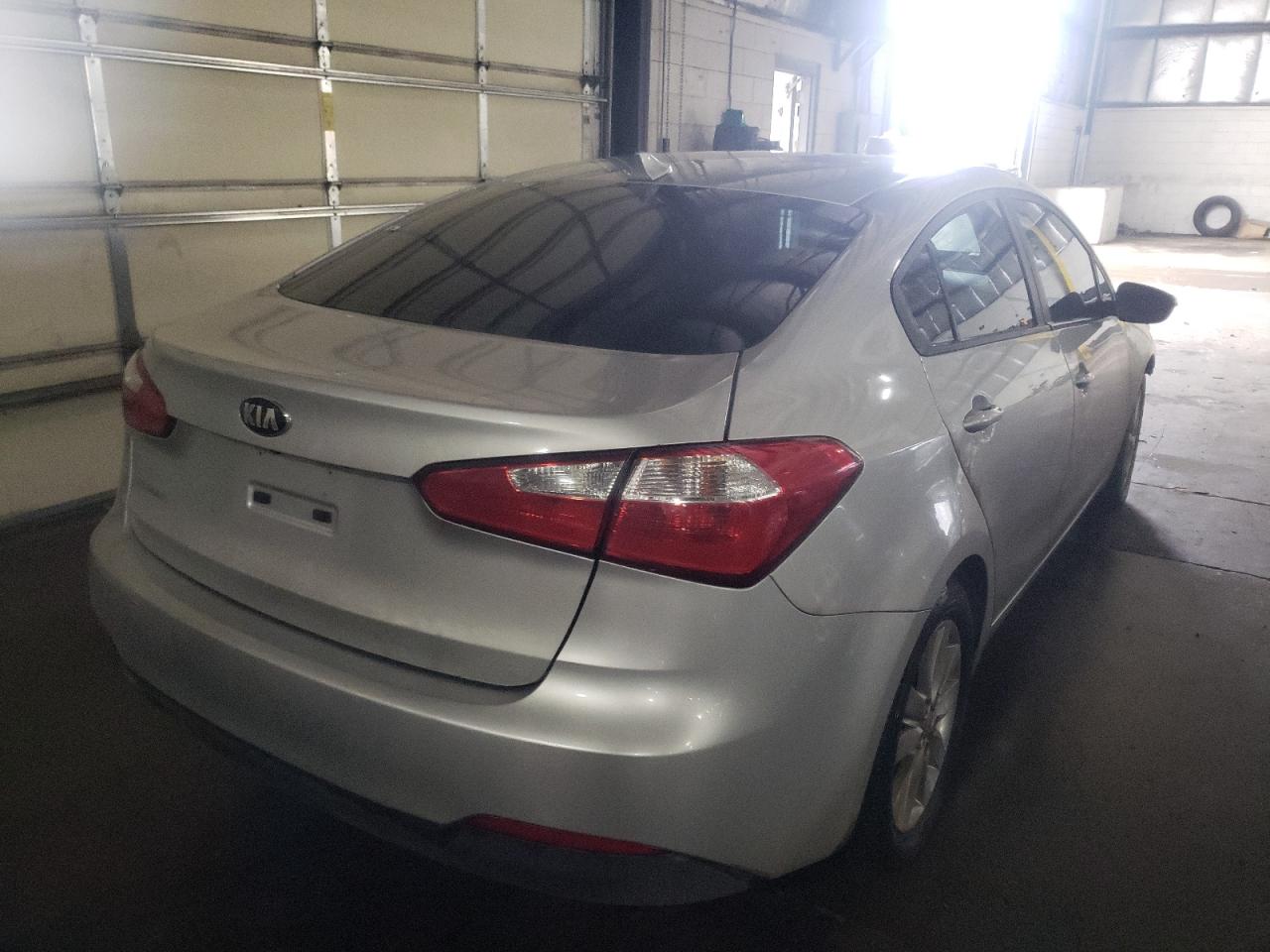 Photo 4 from auction – 2016 KIA FORTE LX with VIN KNAFX4A68G5590572