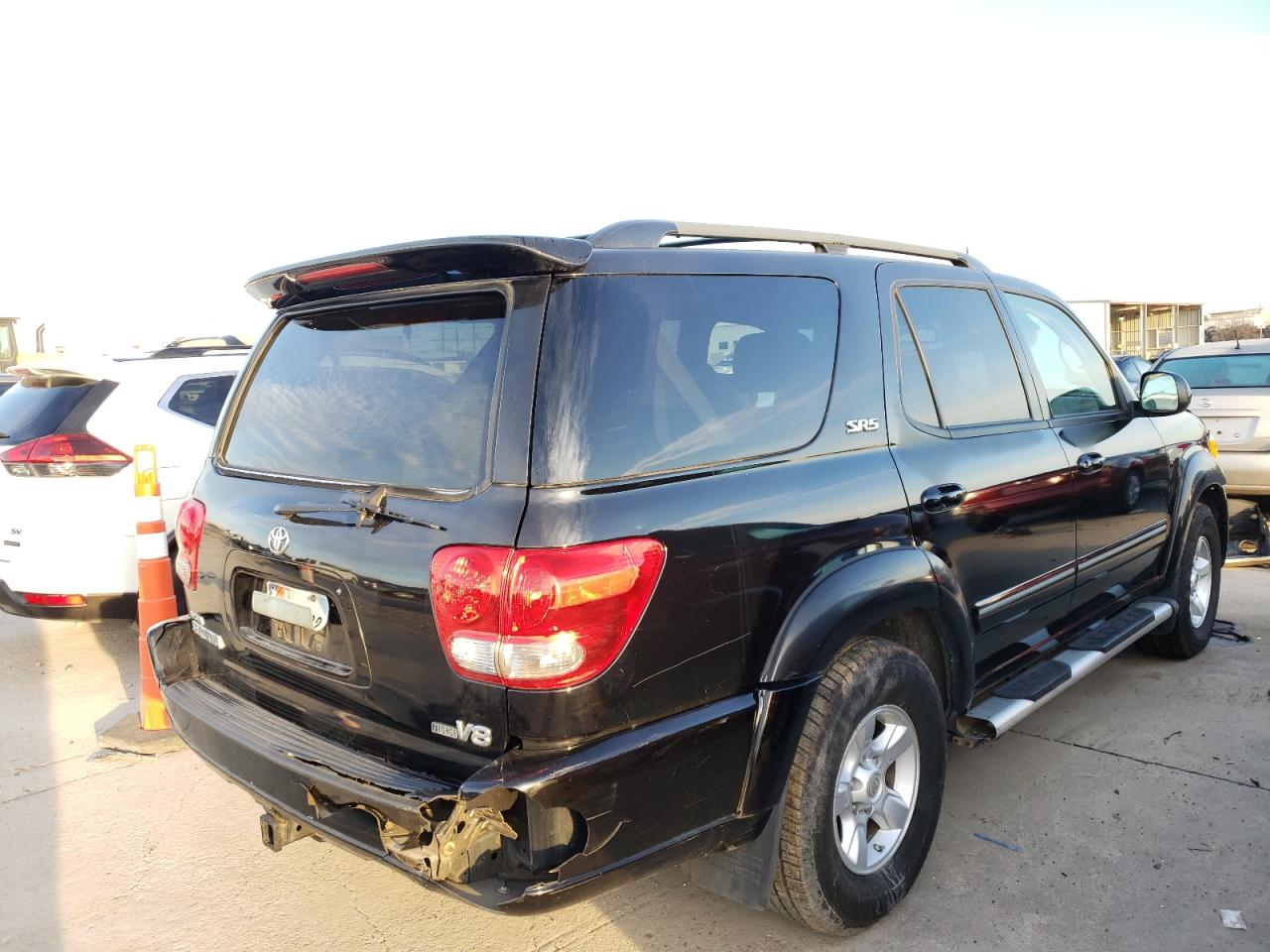 Photo 4 from auction – 2005 TOYOTA SEQUOIA SR with VIN 5TDZT34A85S252957