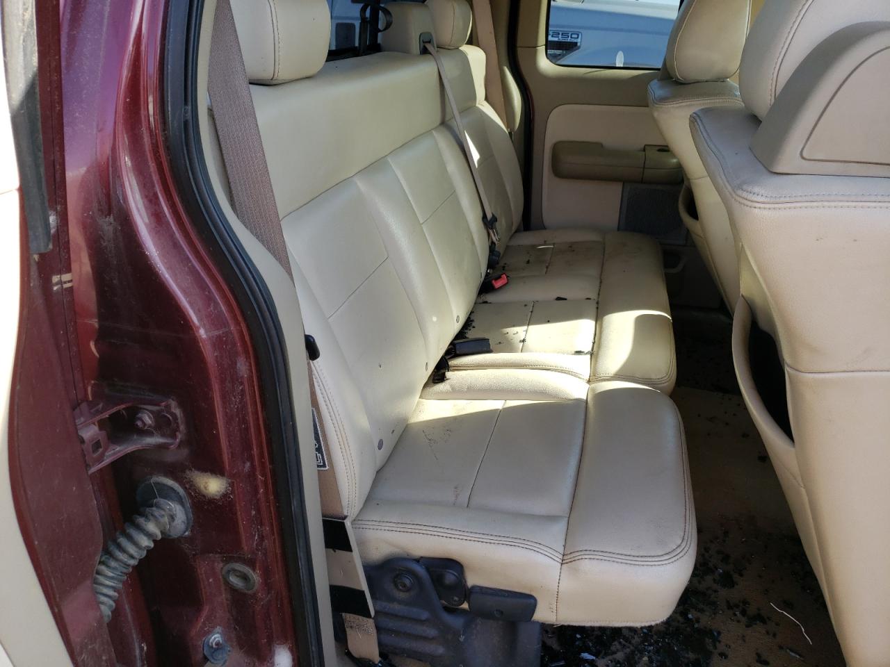 Photo 6 from auction – 2004 FORD F150 with VIN 1FTPX14564NA15374