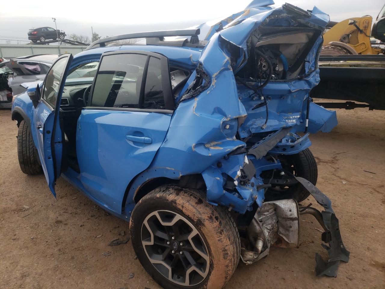 Photo 3 from auction – 2016 SUBARU CROSSTREK with VIN JF2GPANC8GH311255