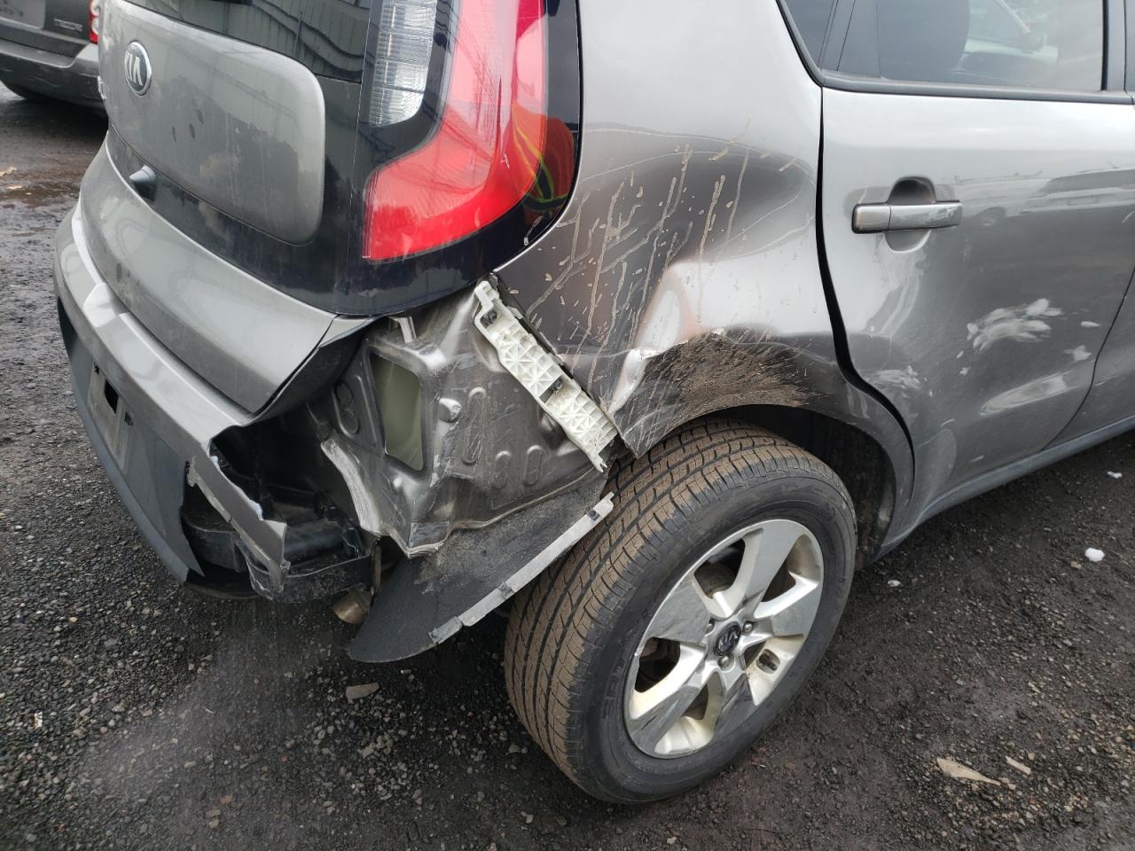 Photo 9 from auction – 2017 KIA SOUL with VIN KNDJN2A28H7469938