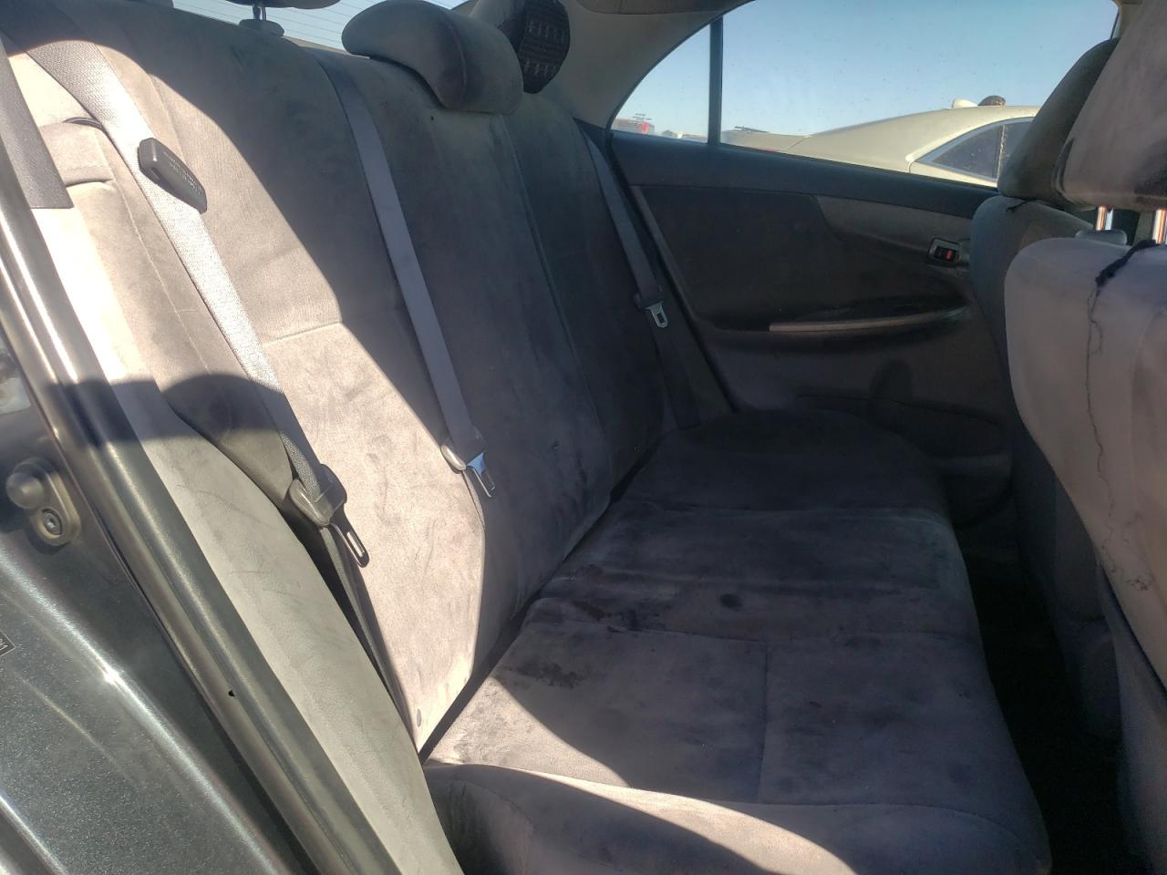 Photo 6 from auction – 2011 TOYOTA COROLLA with VIN 2T1BU4EE4BC646241