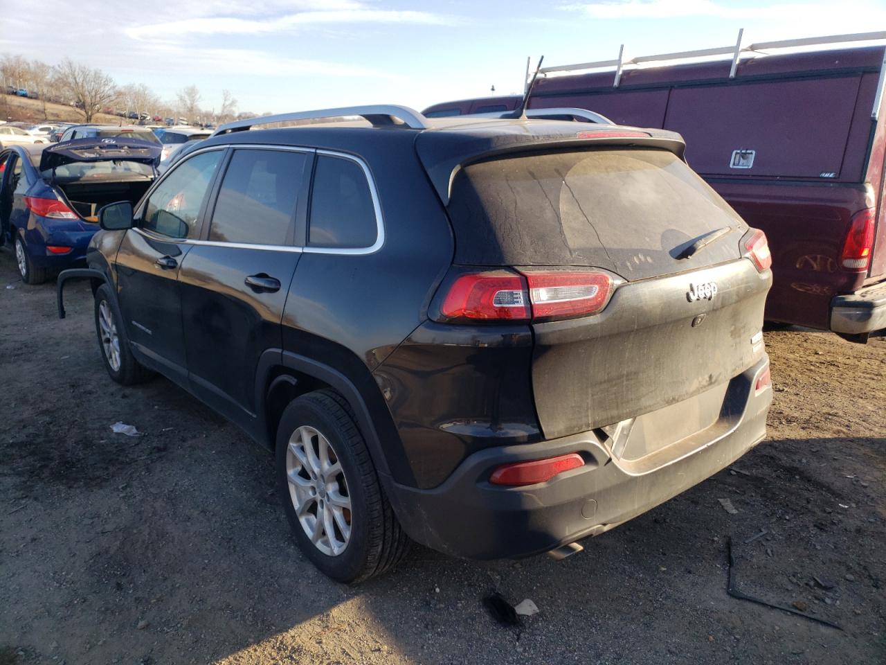 Photo 3 from auction – 2014 JEEP CHEROKEE L with VIN 1C4PJLCB8EW319290