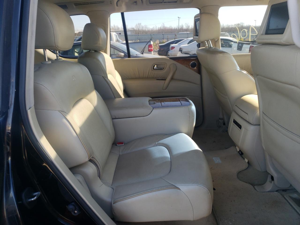 Photo 6 from auction – 2011 INFINITI QX56 with VIN JN8AZ2NF1B9503638