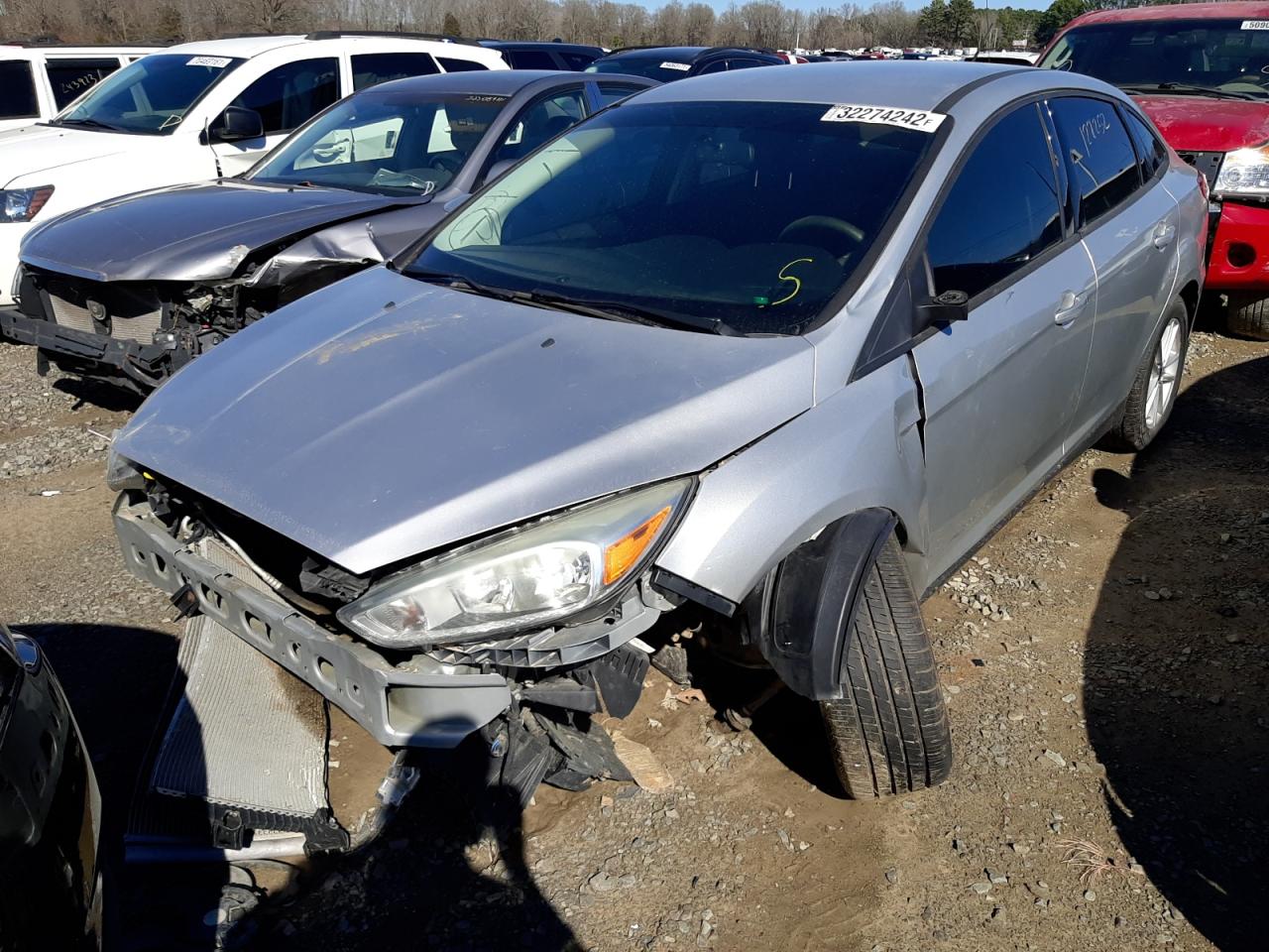 Photo 2 from auction – 2015 FORD FOCUS SE with VIN 1FADP3F2XFL207399