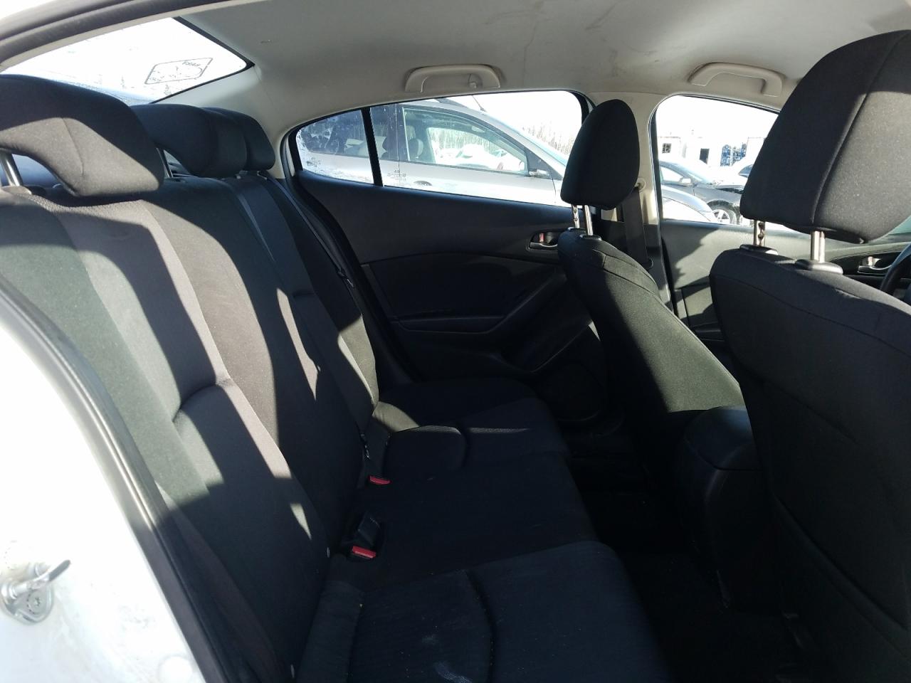 Photo 6 from auction – 2015 MAZDA 3 SPORT with VIN JM1BM1U77F1229773
