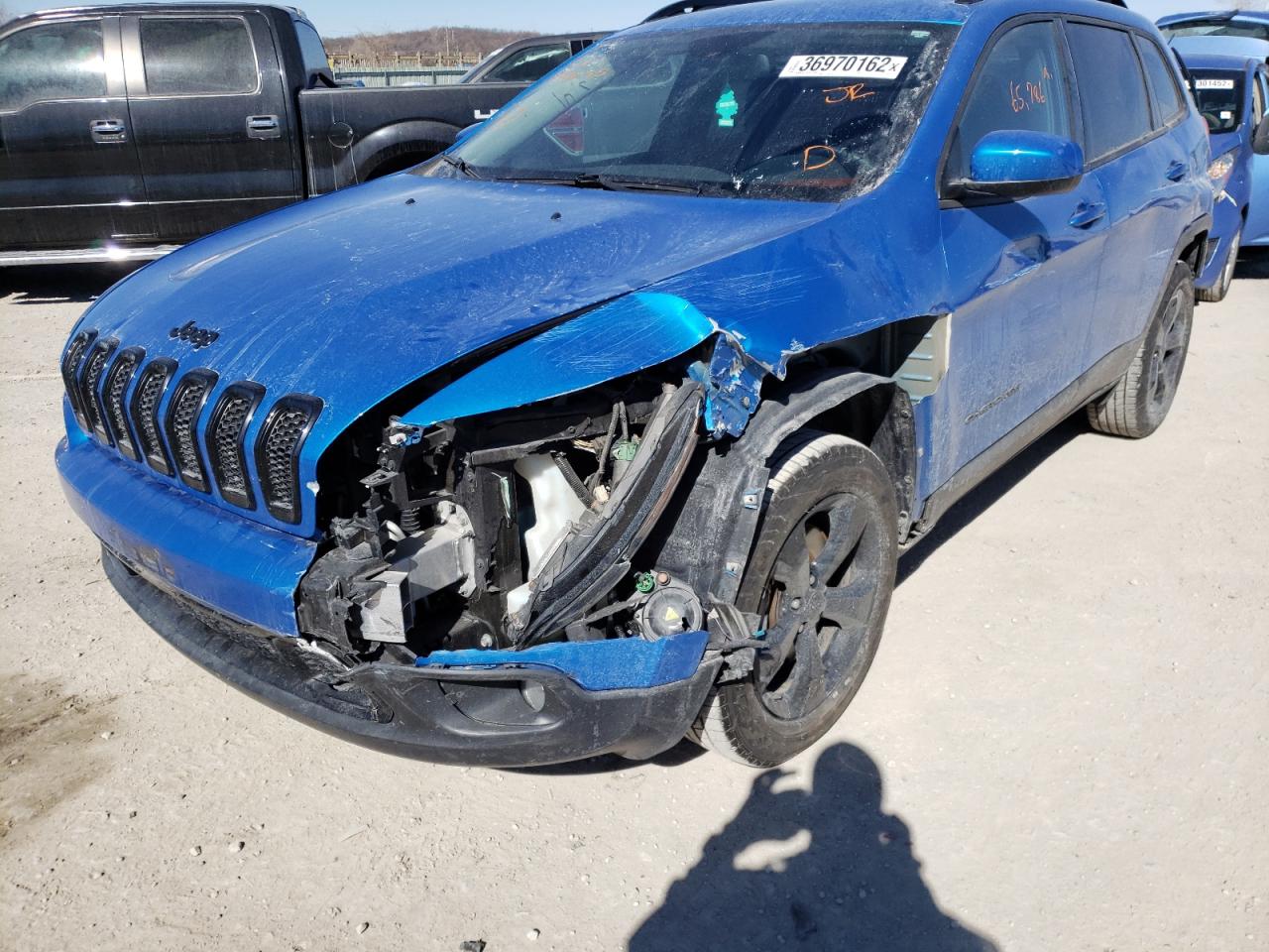 Photo 9 from auction – 2018 JEEP CHEROKEE L with VIN 1C4PJMCBXJD570095