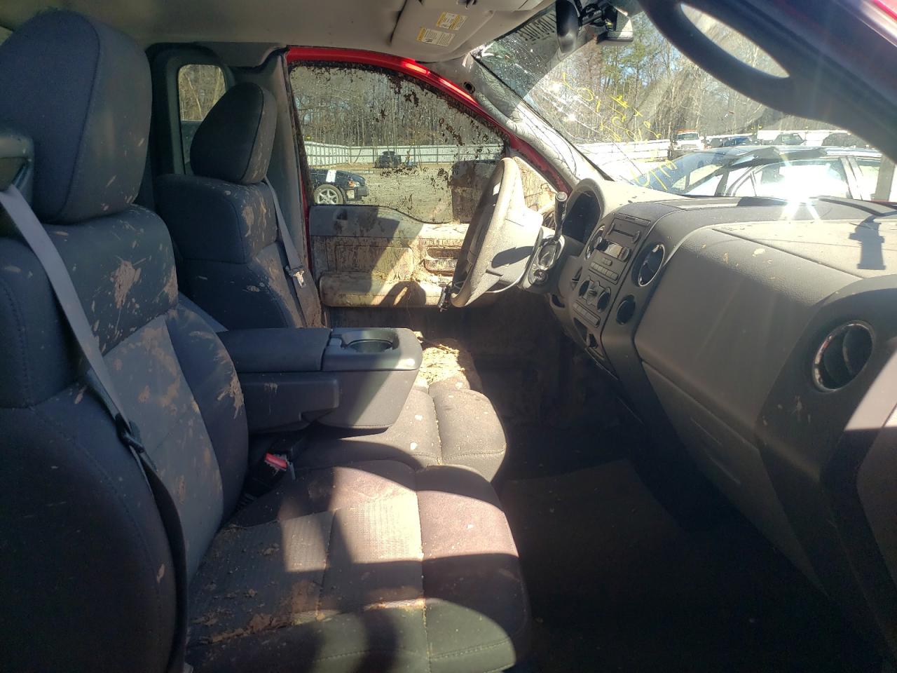 Фото 5 с аукциона – 2005 FORD F150 с VIN 1FTRF12205KC41191