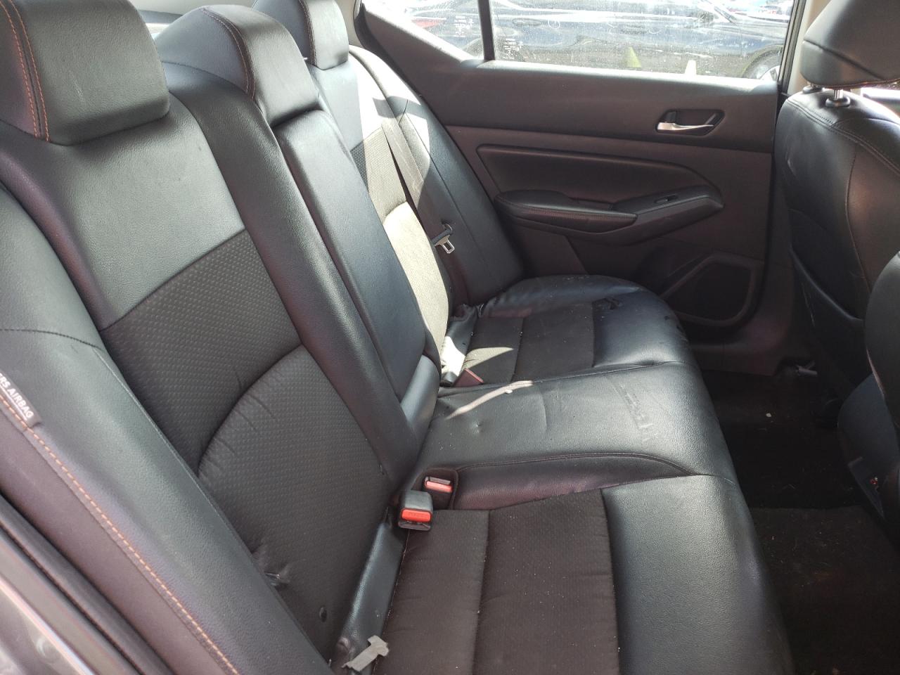 Photo 6 from auction – 2019 NISSAN ALTIMA SR with VIN 1N4BL4CV0KC204559