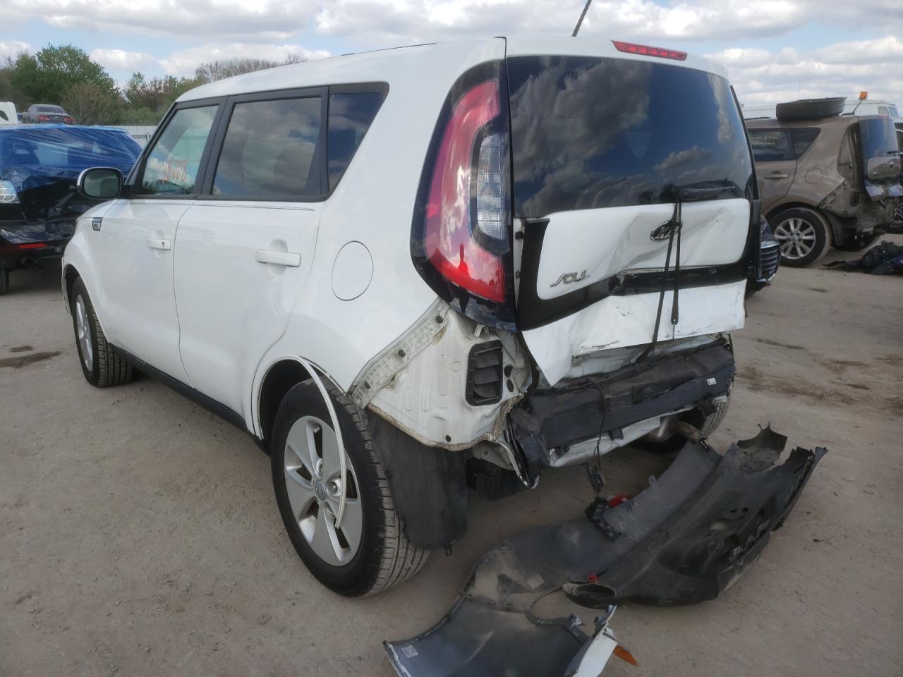 Photo 3 from auction – 2016 KIA SOUL with VIN KNDJN2A29G7397064