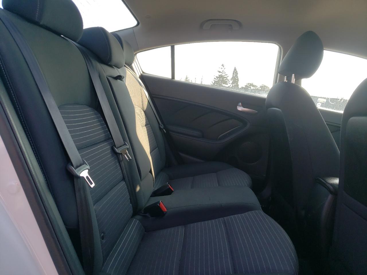 Photo 6 from auction – 2018 KIA FORTE LX with VIN 3KPFL4A77JE166335
