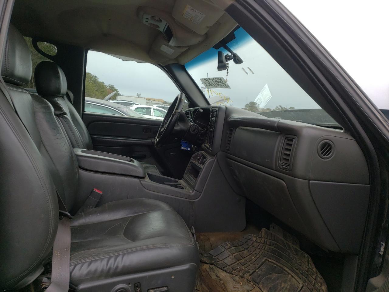 Фото 5 с аукциона – 2005 CHEVROLET SILVERADO с VIN 1GCHK23U55F972091